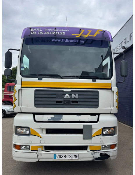 MAN TGA 18.360 **MANUAL GEARBOX-BOITE MANUELLE** - Camion fourgon: photos 2 MAN TGA 18.360 **MANUAL GEARBOX-BOITE MANUELLE** - Camion fourgon: photos 2
