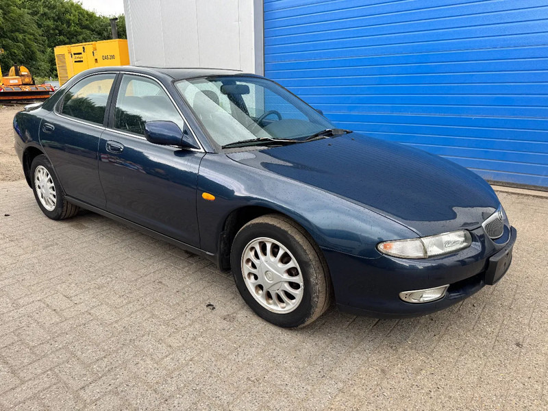Mazda Xedos **XEDOS 6-2.0 V6-AC** - Voiture: photos 3 Mazda Xedos **XEDOS 6-2.0 V6-AC** - Voiture: photos 3