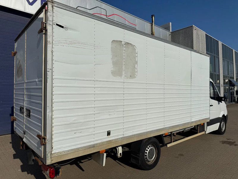 Mercedes-Benz Sprinter 313 **BOX 4.94L-MANUAL GEARBOX** - Fourgon grand volume: photos 4 Mercedes-Benz Sprinter 313 **BOX 4.94L-MANUAL GEARBOX** - Fourgon grand volume: photos 4