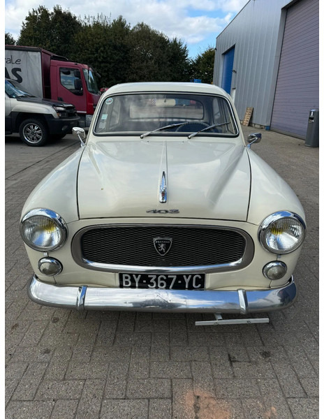 Peugeot 403 **1963 PEUGEOT 403** - Voiture: photos 3 Peugeot 403 **1963 PEUGEOT 403** - Voiture: photos 3