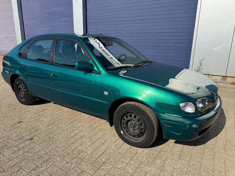 Toyota Corolla **5DOORS-PETROL-BELGIAN CAR-1A** - Berline: photos 3 Toyota Corolla **5DOORS-PETROL-BELGIAN CAR-1A** - Berline: photos 3