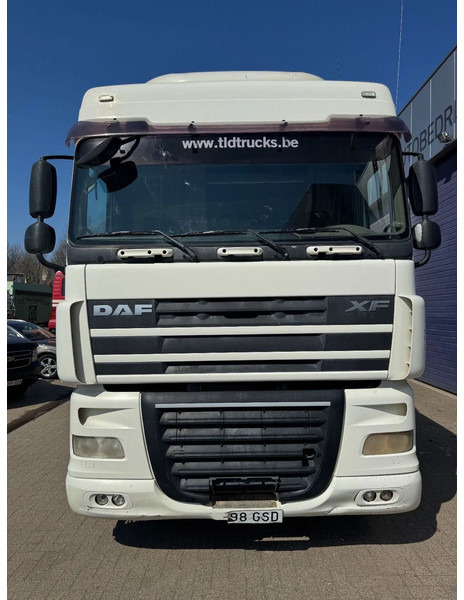 DAF XF 105.460 **EURO 5-RETARDER** - Tracteur routier: photos 3 DAF XF 105.460 **EURO 5-RETARDER** - Tracteur routier: photos 3