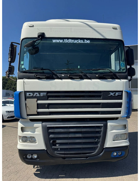 DAF XF 106.460 **EURO 5-SPOILERS** - Tracteur routier: photos 2 DAF XF 106.460 **EURO 5-SPOILERS** - Tracteur routier: photos 2