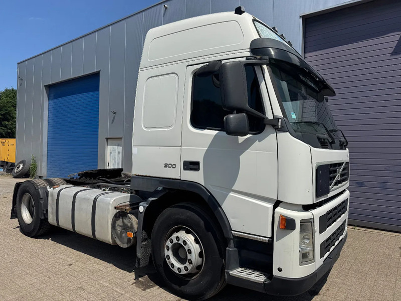Volvo FM 300 **EURO 3-BELGIAN TRUCK-I SHIFT-PTO** - Tracteur routier: photos 3 Volvo FM 300 **EURO 3-BELGIAN TRUCK-I SHIFT-PTO** - Tracteur routier: photos 3