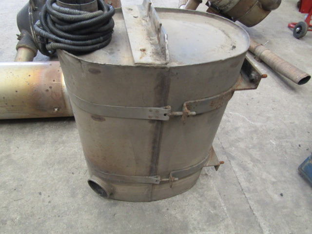 DAF LF 55 CAT/DPF EURO 5 FITS 220/250 - Système d'échappement pour Camion: photos 3 DAF LF 55 CAT/DPF EURO 5 FITS 220/250 - Système d'échappement pour Camion: photos 3