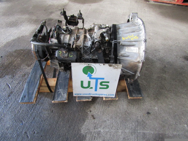 ISUZU 6 SPEED MANUAL GEARBOX P/NO MZ087 – TO257182 - Boîte de vitesse pour Camion: photos 1 ISUZU 6 SPEED MANUAL GEARBOX P/NO MZ087 – TO257182 - Boîte de vitesse pour Camion: photos 1