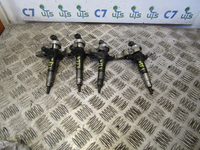 ISUZU NKR/GRAFTER 4JJ1 ENGINE INJECTORS ‘DENSO’ P/NO 8-98011604-1 01J037475 (Set of 4) - Système de carburant pour Camion: photos 1 ISUZU NKR/GRAFTER 4JJ1 ENGINE INJECTORS ‘DENSO’ P/NO 8-98011604-1 01J037475 (Set of 4) - Système de carburant pour Camion: photos 1