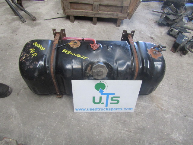 ISUZU NQR STEEL FUEL TANK P/NO 8980006475 - Réservoir de carburant pour Camion: photos 1 ISUZU NQR STEEL FUEL TANK P/NO 8980006475 - Réservoir de carburant pour Camion: photos 1