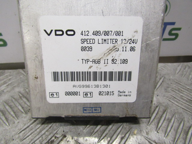 MAN TGA SPEED LIMITER CONTROL/ECU P/NO 412.409/007/001 - Système électrique pour Camion: photos 2 MAN TGA SPEED LIMITER CONTROL/ECU P/NO 412.409/007/001 - Système électrique pour Camion: photos 2