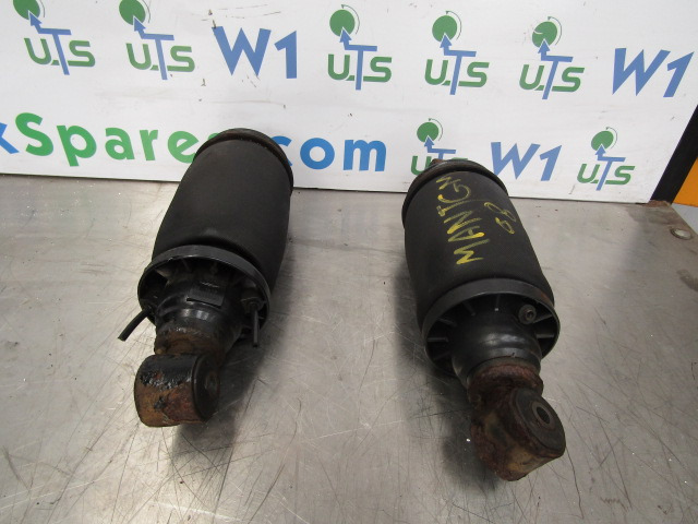 MAN TGM / TGS FRONT CAB SHOCKS (PAIR) P/NO 9640050020 - Cabine et intérieur pour Camion: photos 1 MAN TGM / TGS FRONT CAB SHOCKS (PAIR) P/NO 9640050020 - Cabine et intérieur pour Camion: photos 1