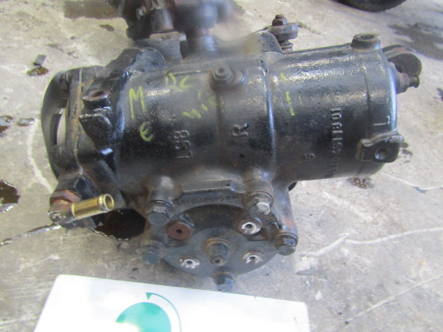 MERCEDES ECONIC LS8 STEERING BOX P/NO A940 461 1801 - Commande de gouvernail pour Camion: photos 1 MERCEDES ECONIC LS8 STEERING BOX P/NO A940 461 1801 - Commande de gouvernail pour Camion: photos 1