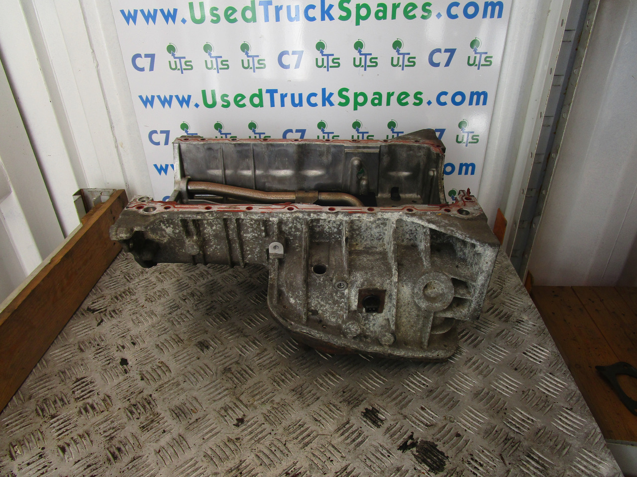 MITSUBISHI CANTER 4M50 ENGINE SUMP - Moteur et pièces pour Camion: photos 1 MITSUBISHI CANTER 4M50 ENGINE SUMP - Moteur et pièces pour Camion: photos 1