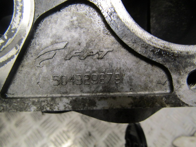 MITSUBISHI FUSO 75C 4P10 INLET MANIFOLD P/NO FPT 504329879 - Moteur et pièces pour Camion: photos 2 MITSUBISHI FUSO 75C 4P10 INLET MANIFOLD P/NO FPT 504329879 - Moteur et pièces pour Camion: photos 2