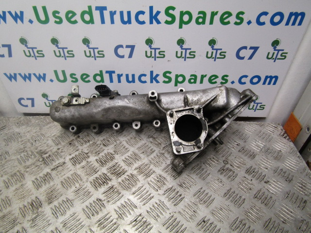 MITSUBISHI FUSO 75C 4P10 INLET MANIFOLD P/NO FPT 504329879 - Moteur et pièces pour Camion: photos 1 MITSUBISHI FUSO 75C 4P10 INLET MANIFOLD P/NO FPT 504329879 - Moteur et pièces pour Camion: photos 1