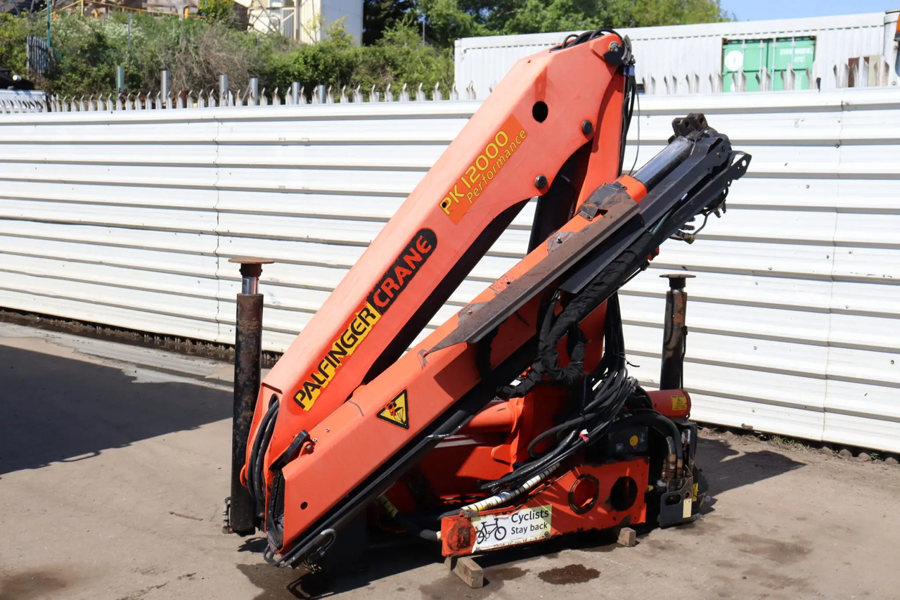PALFINGER PK12000 KNUCKLEBOOM LOADER CRANE (2009) - Grue auxiliaire: photos 2 PALFINGER PK12000 KNUCKLEBOOM LOADER CRANE (2009) - Grue auxiliaire: photos 2