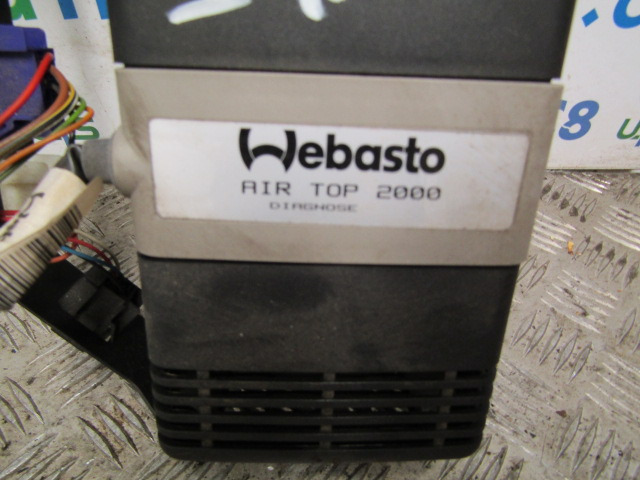 RENAULT MIDLUM CAB NIGHT HEATER TYPE WEBASTO AIR TOP 2000 - Cabine et intérieur pour Camion: photos 2 RENAULT MIDLUM CAB NIGHT HEATER TYPE WEBASTO AIR TOP 2000 - Cabine et intérieur pour Camion: photos 2