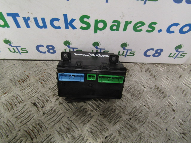 RENAULT MIDLUM DXI VECU MODULE P/NO 7421313712-PO3 - Système électrique pour Camion: photos 1 RENAULT MIDLUM DXI VECU MODULE P/NO 7421313712-PO3 - Système électrique pour Camion: photos 1