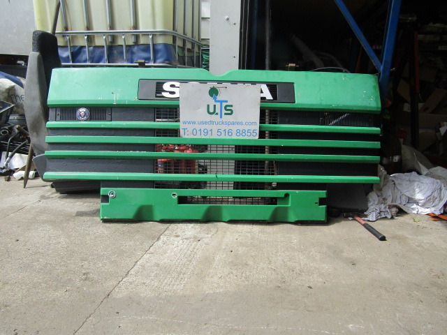 SCANIA P92/93 GRILL SUIT INTERCOOLER MODEL (VERY CLEAN FOR AGE) - Cabine et intérieur pour Camion: photos 1 SCANIA P92/93 GRILL SUIT INTERCOOLER MODEL (VERY CLEAN FOR AGE) - Cabine et intérieur pour Camion: photos 1
