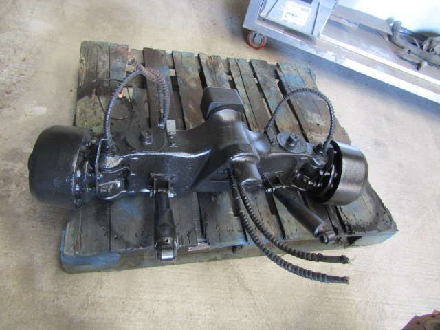 SCHMIDT SWINGO 2WD FRONT AXLE COMPLETE - Essieu avant pour Véhicule de voirie/ Spécial: photos 2 SCHMIDT SWINGO 2WD FRONT AXLE COMPLETE - Essieu avant pour Véhicule de voirie/ Spécial: photos 2