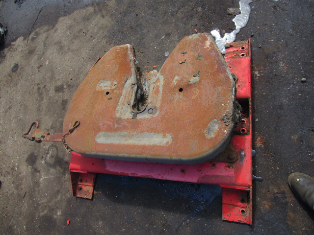 STANDARD SIZE FIFTH WHEELS (3” PIN) - Sellette d'attelage pour Camion: photos 3 STANDARD SIZE FIFTH WHEELS (3” PIN) - Sellette d'attelage pour Camion: photos 3