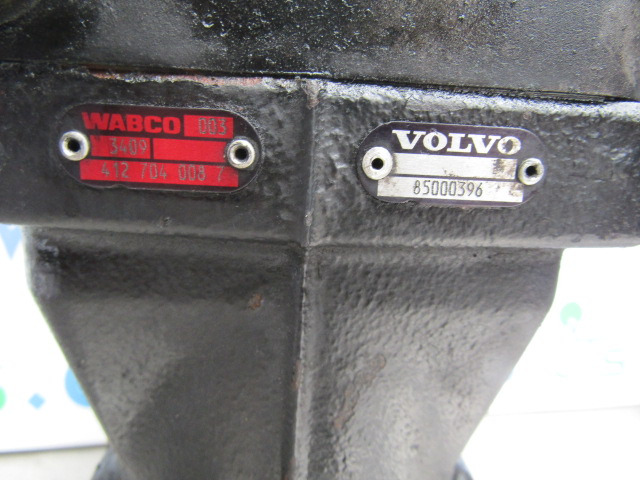 VOLVO FH D12D COMPRESSOR ‘WABCO’ P/NO’S 85000396/412 704 008 7 - Moteur et pièces pour Camion: photos 3 VOLVO FH D12D COMPRESSOR ‘WABCO’ P/NO’S 85000396/412 704 008 7 - Moteur et pièces pour Camion: photos 3