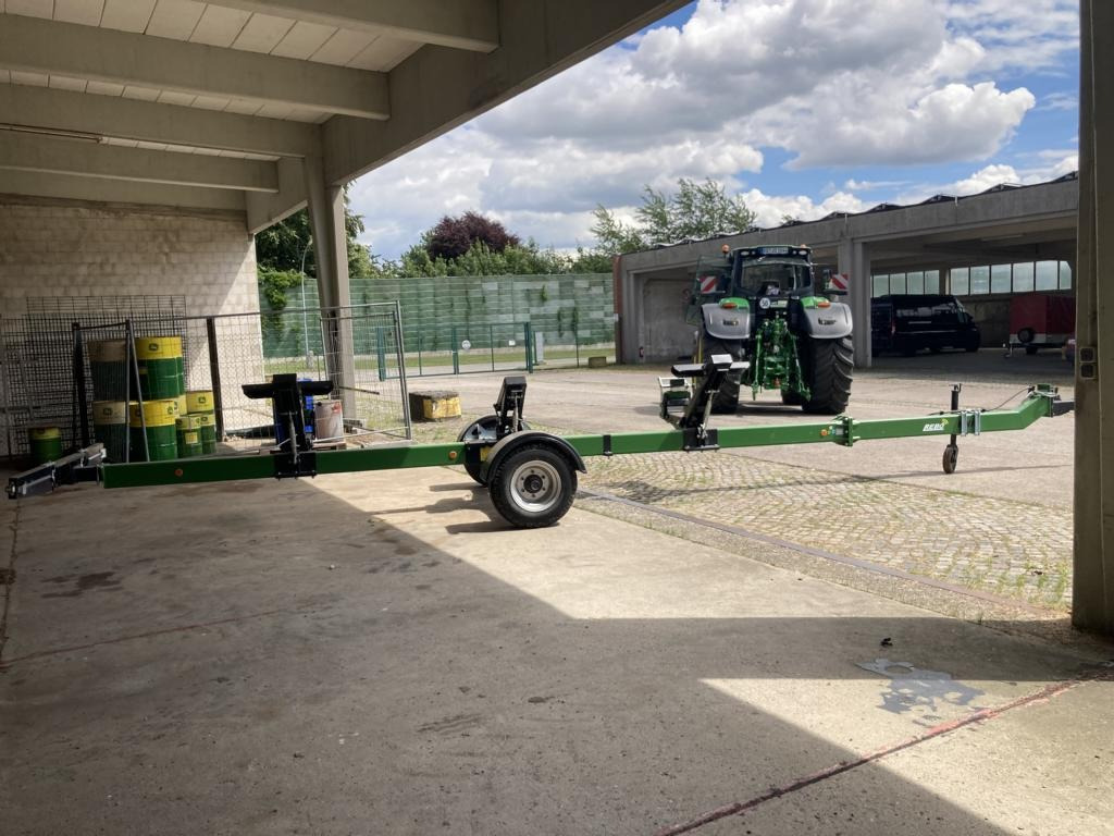 H B SCHNEIDWERKSWAGEN - Moissonneuse-batteuse: photos 4 H B SCHNEIDWERKSWAGEN - Moissonneuse-batteuse: photos 4