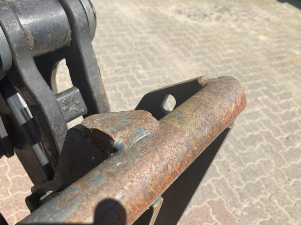 John Deere 6125R - Tracteur agricole: photos 3 John Deere 6125R - Tracteur agricole: photos 3