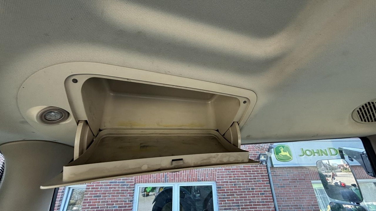 John Deere 6195R - Tracteur agricole: photos 5 John Deere 6195R - Tracteur agricole: photos 5