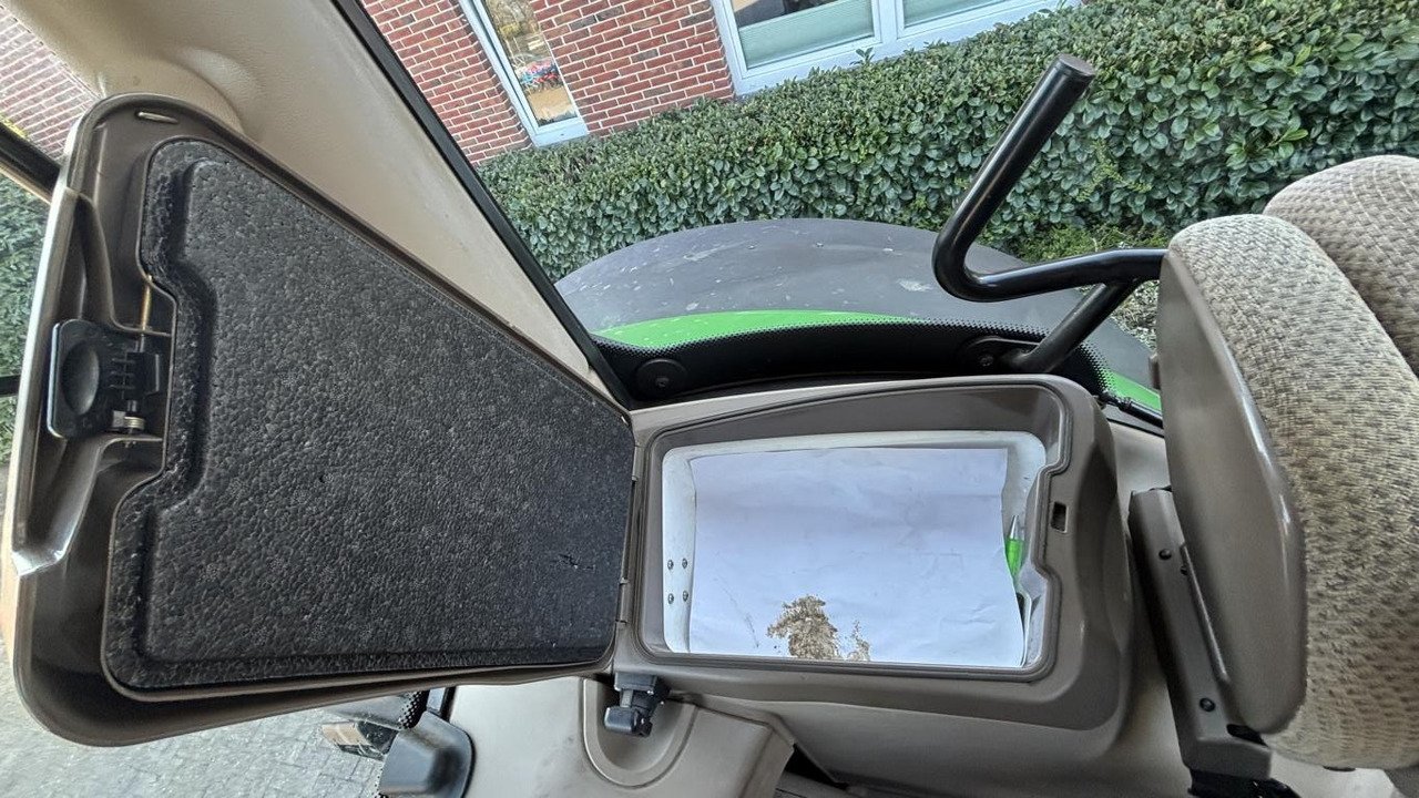 John Deere 6195R - Tracteur agricole: photos 4 John Deere 6195R - Tracteur agricole: photos 4