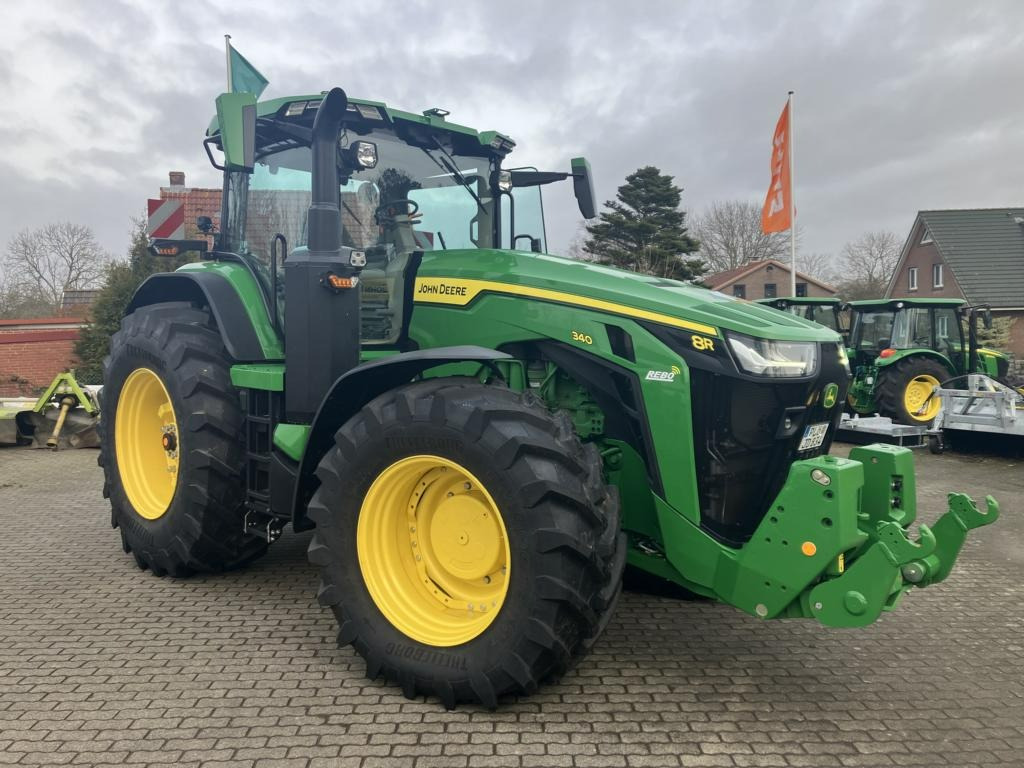 John Deere TRAKTOR 8R340 - Tracteur agricole: photos 1 John Deere TRAKTOR 8R340 - Tracteur agricole: photos 1