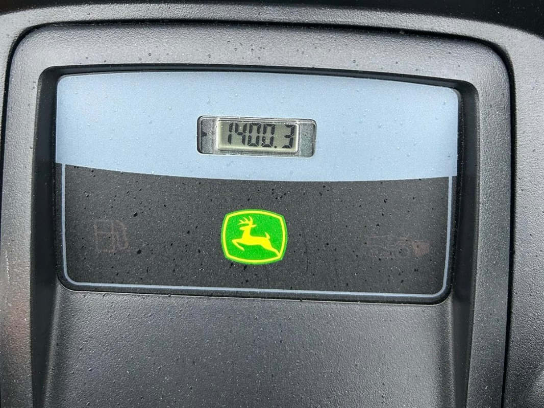 John Deere X305R RASENTRAKTOR (MY11) - Faucheuse: photos 2 John Deere X305R RASENTRAKTOR (MY11) - Faucheuse: photos 2