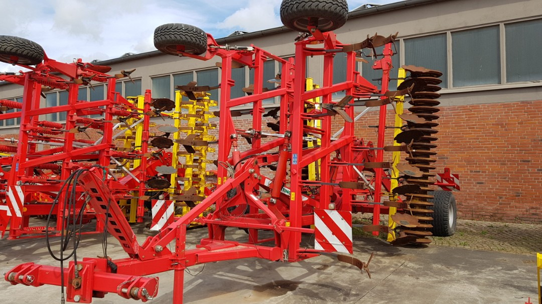 Pöttinger SYNKRO 6030 T - Bineuse: photos 1 Pöttinger SYNKRO 6030 T - Bineuse: photos 1