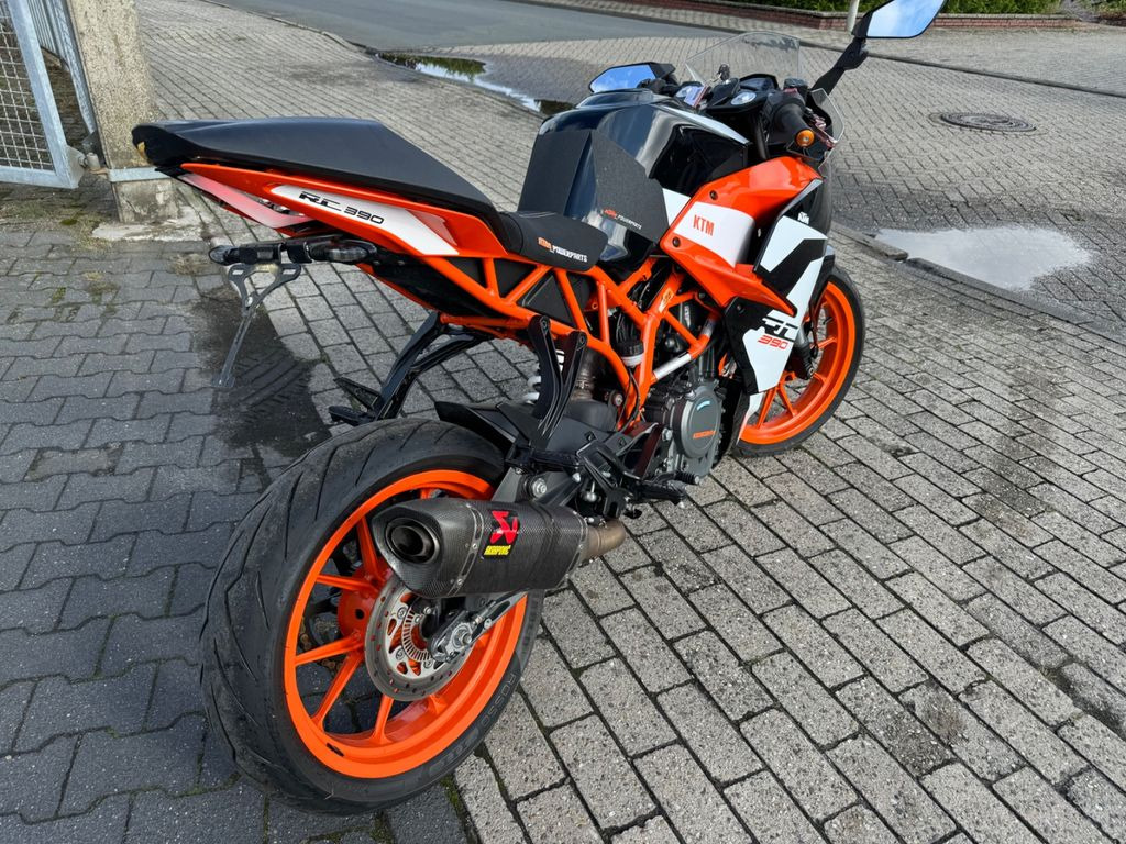 KTM RC 390 Acrapovic Unfall - Motocyclette: photos 4 KTM RC 390 Acrapovic Unfall - Motocyclette: photos 4