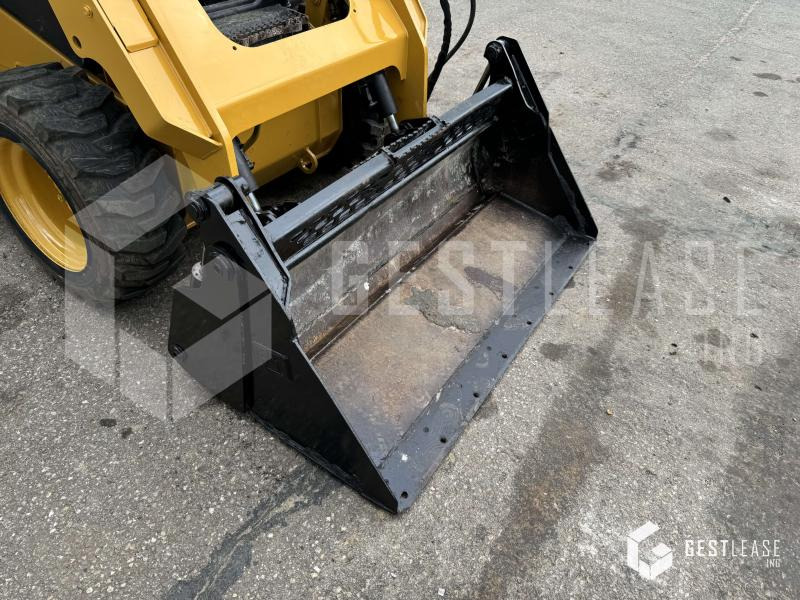 Caterpillar 236D - Mini chargeuse: photos 5 Caterpillar 236D - Mini chargeuse: photos 5