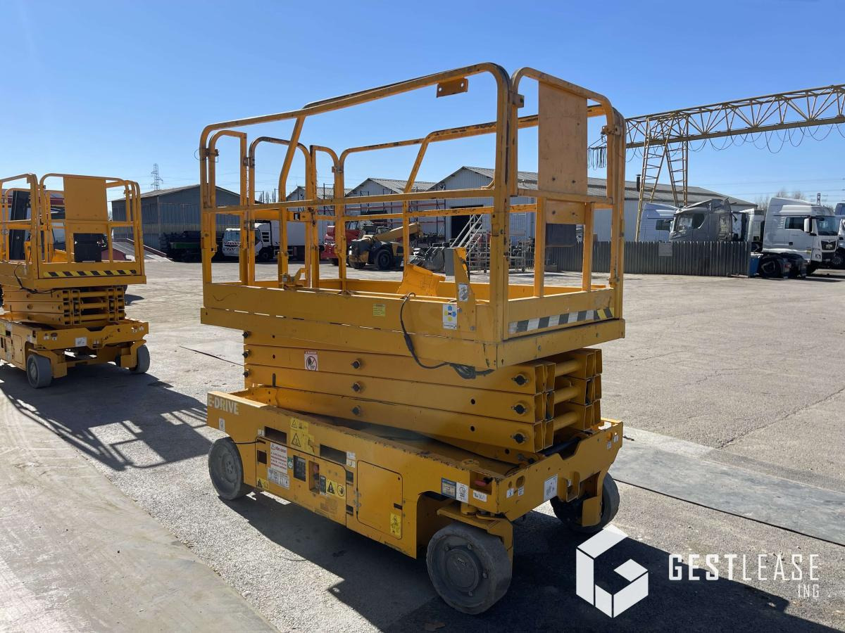 Genie GS-2646 - Nacelle ciseaux: photos 4 Genie GS-2646 - Nacelle ciseaux: photos 4