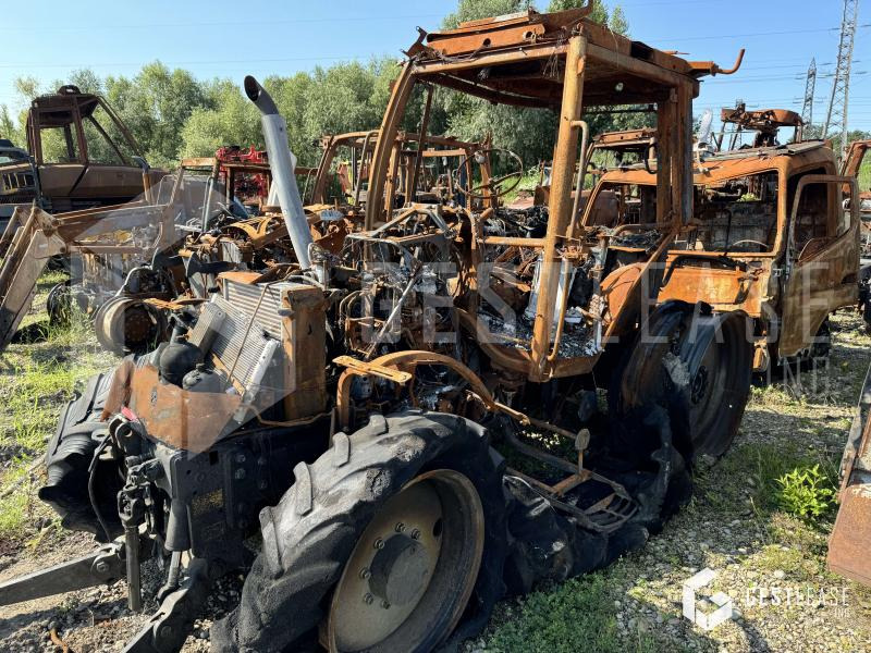 Massey Ferguson 5711 S - Tracteur agricole: photos 2 Massey Ferguson 5711 S - Tracteur agricole: photos 2