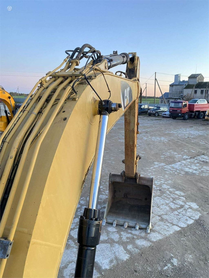 Pelle sur chenille CAT 323 DLN: photos 17