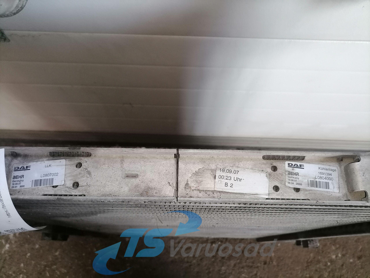 DAF Intercooler radiator 1691394 - Intercooler pour Camion: photos 5 DAF Intercooler radiator 1691394 - Intercooler pour Camion: photos 5