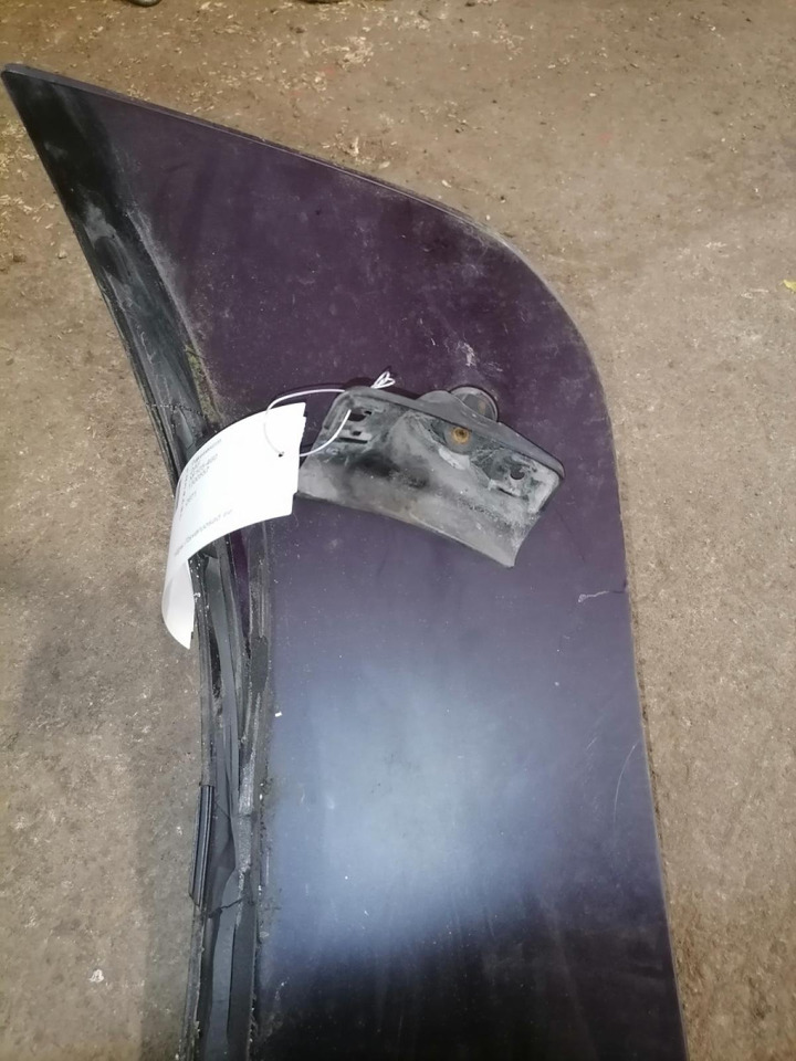 DAF Sun visor 1300557 - Carrosserie et extérieur pour Camion: photos 5 DAF Sun visor 1300557 - Carrosserie et extérieur pour Camion: photos 5