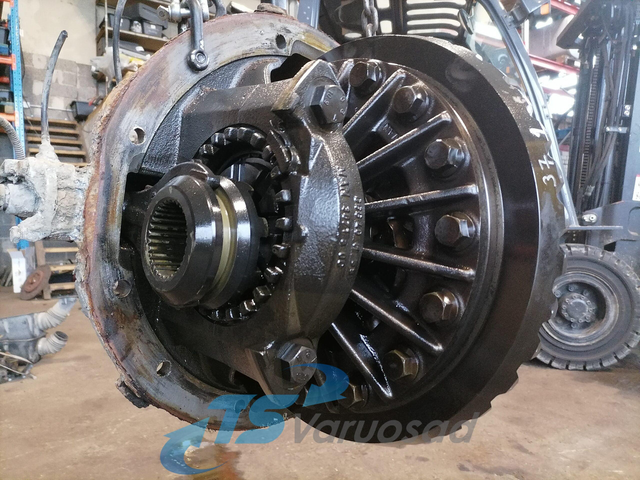 MAN Axel gear 3,7 81350106133 - Moteur de translation pour Camion: photos 3 MAN Axel gear 3,7 81350106133 - Moteur de translation pour Camion: photos 3