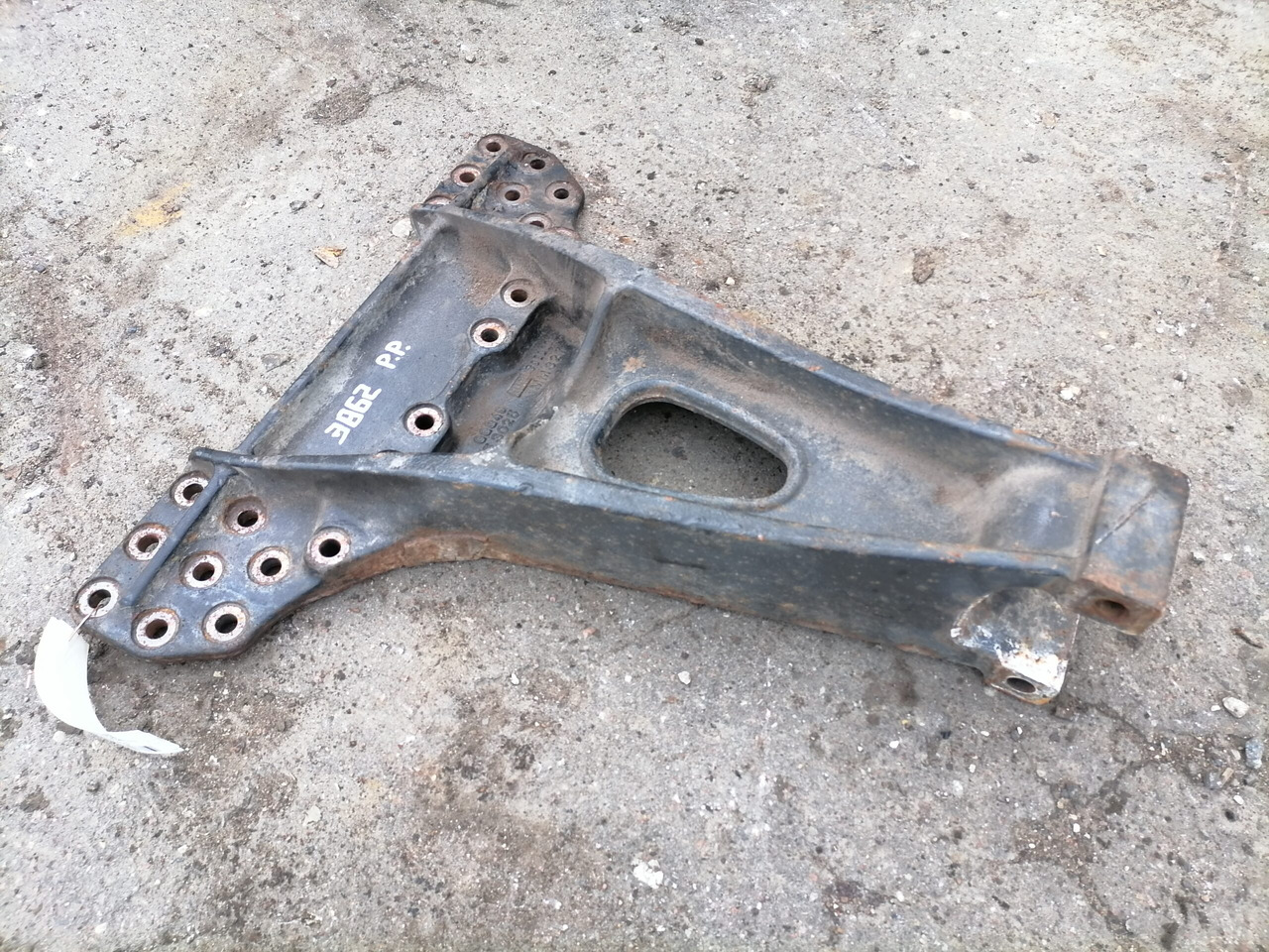 MAN Bracket 81432153025 - Suspension pour Camion: photos 4 MAN Bracket 81432153025 - Suspension pour Camion: photos 4
