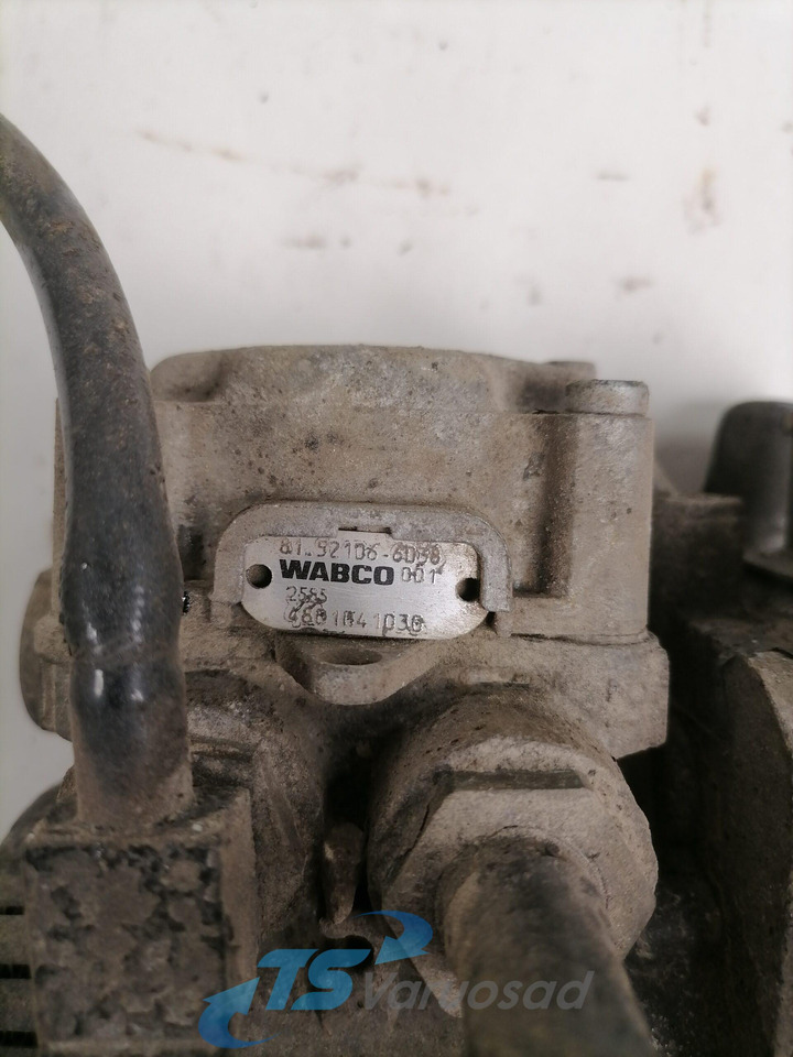 MAN Rear axel brake pressure control valve 4801041030 - Valve de frein pour Camion: photos 5 MAN Rear axel brake pressure control valve 4801041030 - Valve de frein pour Camion: photos 5
