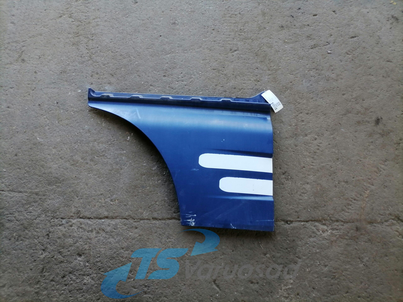 MAN Ukse pikendus, parem 81626100018 - Portière et pièces pour Camion: photos 1 MAN Ukse pikendus, parem 81626100018 - Portière et pièces pour Camion: photos 1
