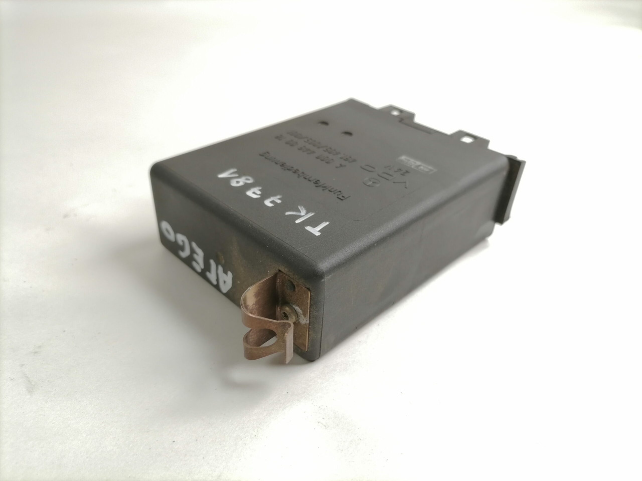 MB Ecu, door lock A0004460018 - Pièce universelle pour Camion: photos 4 MB Ecu, door lock A0004460018 - Pièce universelle pour Camion: photos 4