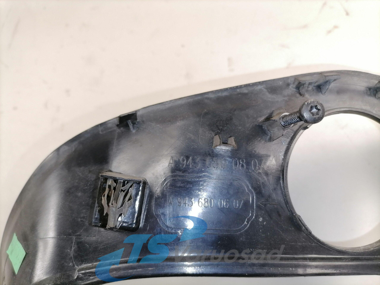 Mercedes-Benz Dashboard cover A9436800607 - Panel de instrumentos pour Camion: photos 4 Mercedes-Benz Dashboard cover A9436800607 - Panel de instrumentos pour Camion: photos 4