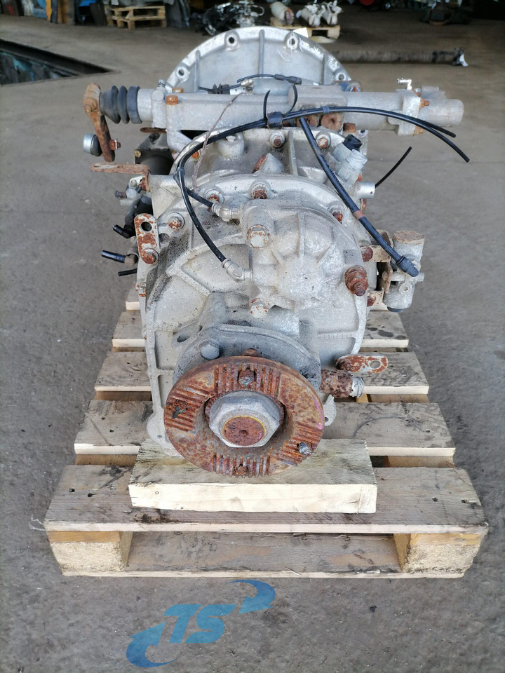 Renault Käigukast Y06365 - Boîte de vitesse et pièces pour Camion: photos 3 Renault Käigukast Y06365 - Boîte de vitesse et pièces pour Camion: photos 3