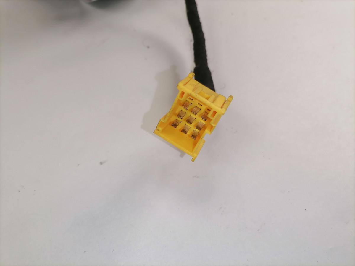 Scania Auxiliary heater 1851020 - Chauffage/ Ventilation pour Camion: photos 5 Scania Auxiliary heater 1851020 - Chauffage/ Ventilation pour Camion: photos 5