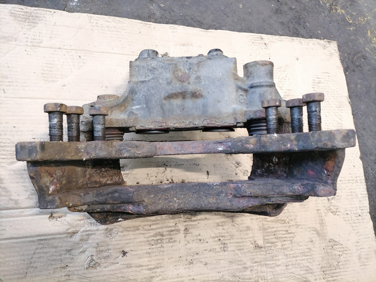 Scania Brake caliper 1744250 - Pièces de frein pour Camion: photos 5 Scania Brake caliper 1744250 - Pièces de frein pour Camion: photos 5