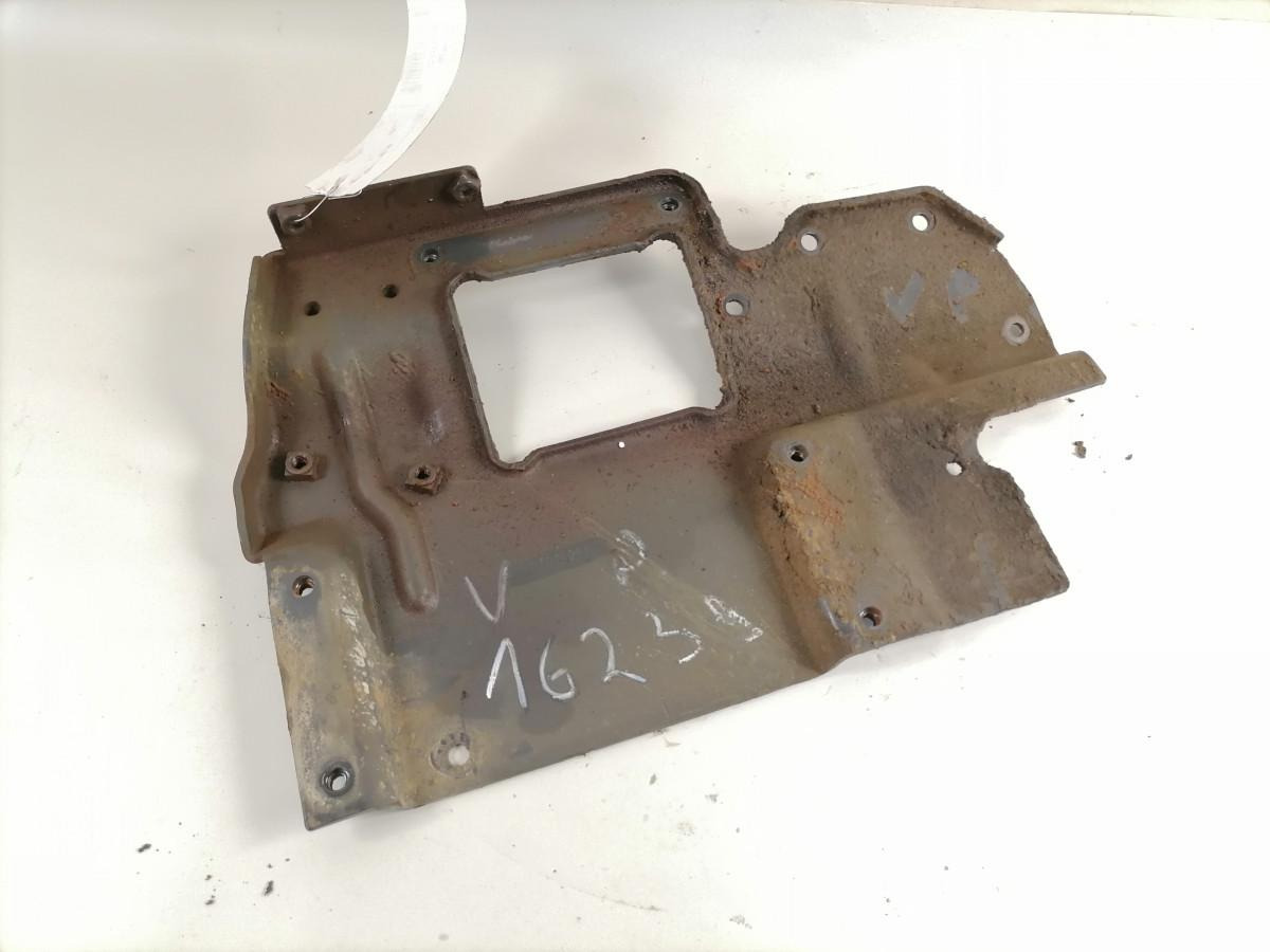 Scania Bumper bracket 1915257 - Pare-chocs pour Camion: photos 4 Scania Bumper bracket 1915257 - Pare-chocs pour Camion: photos 4