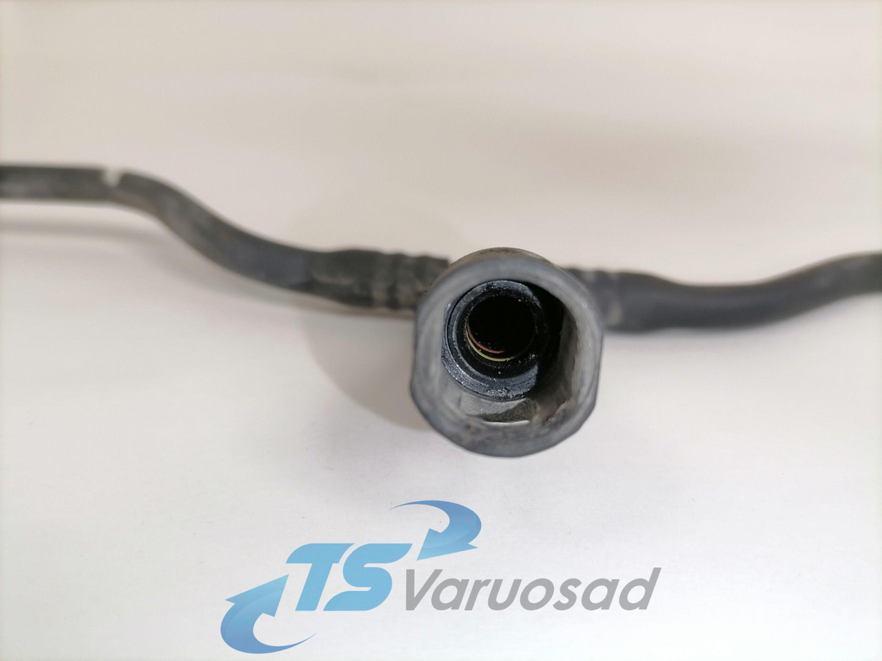 Scania Coolant pipe 1528121 - Système de refroidissement pour Camion: photos 3 Scania Coolant pipe 1528121 - Système de refroidissement pour Camion: photos 3